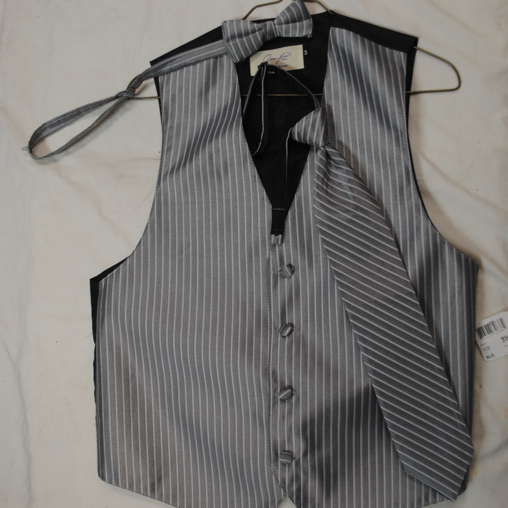 Jean Yves Silver Stripe Vest w/Bow Tie, Necktie M